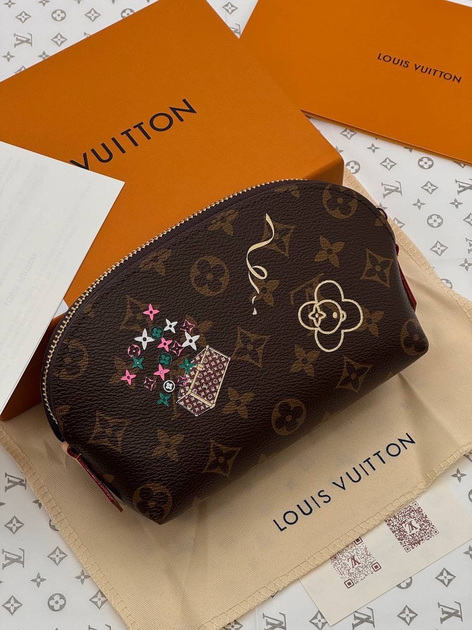 косметичка louis vuitton,louis vuitton косметичка louis vuitton,женская сумка louis vuitton,луи виттон косметичка,косметичка louis vuitton lv 175552124