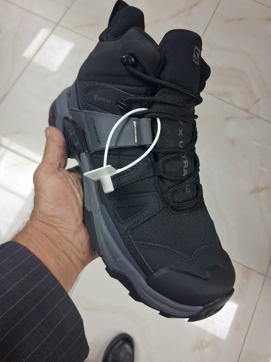 ботинки x ultra 4 mid gtx salomon,ботинки salomon,кроссовки зимние salomon,мужские кроссовки salomon x ultra 4 mid gore-tex,salomon x ultra 4 mid gtx