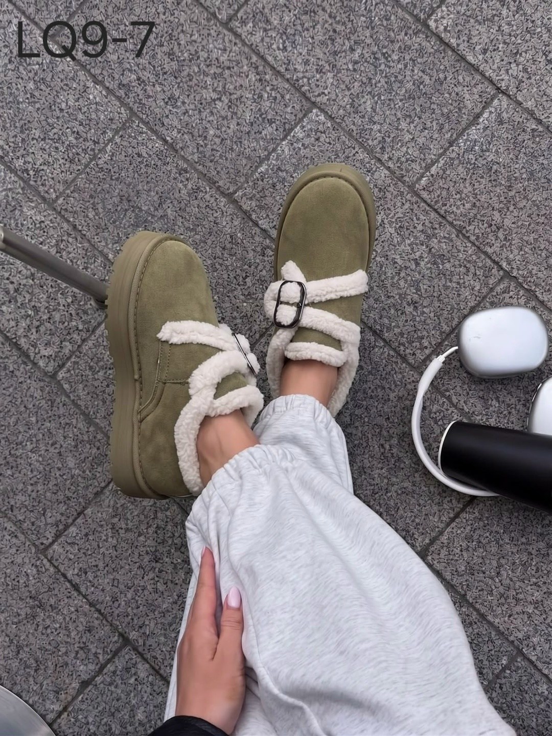 угги мини зимние на толстой подошве elook shoes 287205015,,угги женские, женская зимняя,угги зимние полуботинки классические jialu