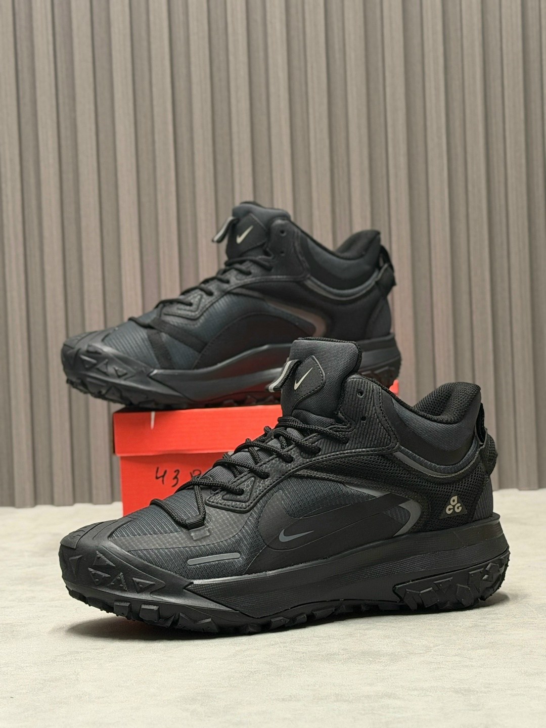 мужские кроссовки nike acg mountain fly 2 low,кроссовки nike acg mountain fly 2 low,кроссовки nike acg mountain fly 2,зимние кроссовки nike,кроссовки мужские nike acg mountain fly 2 low black