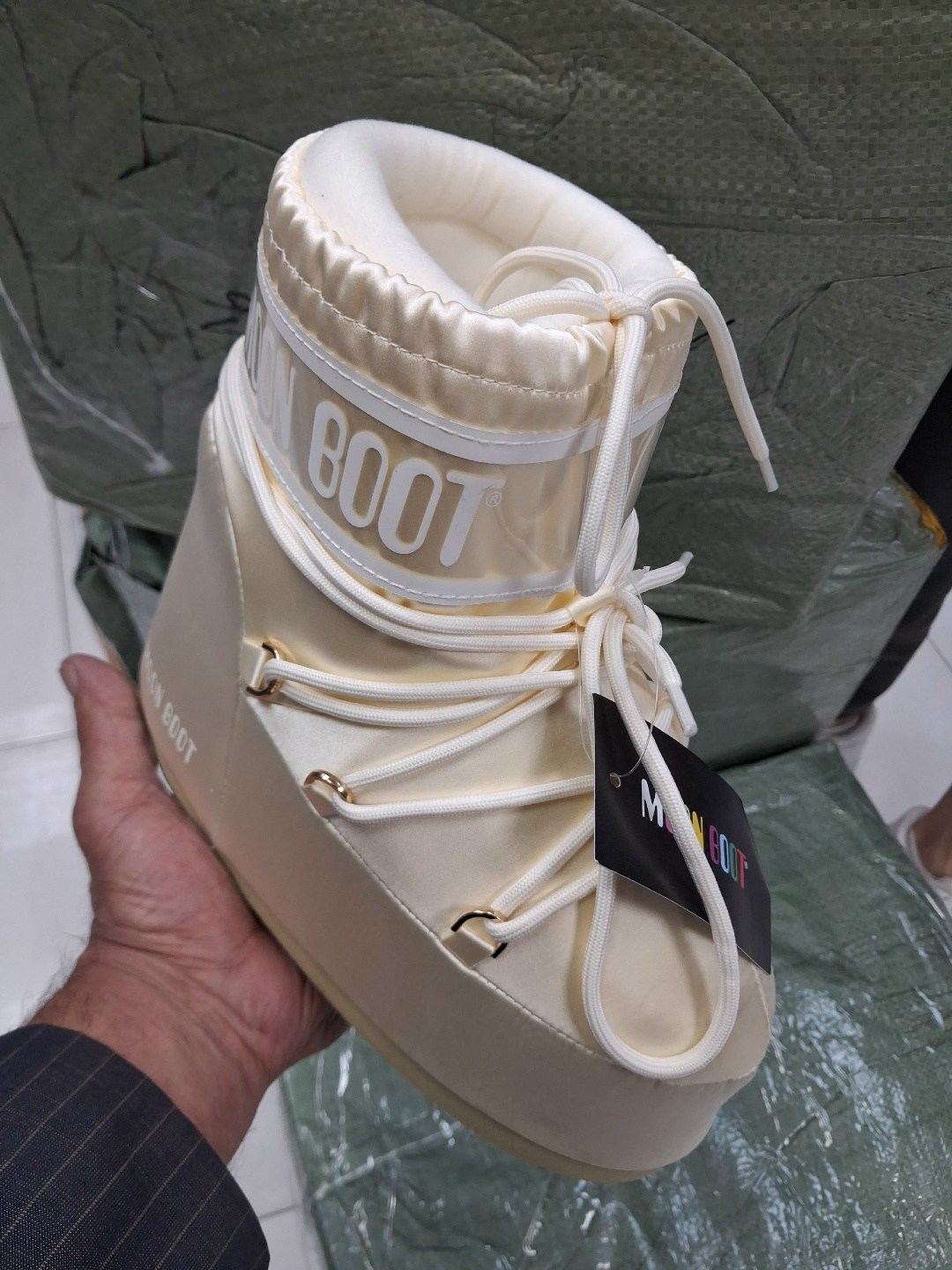 зимние сапоги moon boot mb icon low черный,ботинки moon boot,сноубутсы moon boot,дутики moon boot,луноходы женские