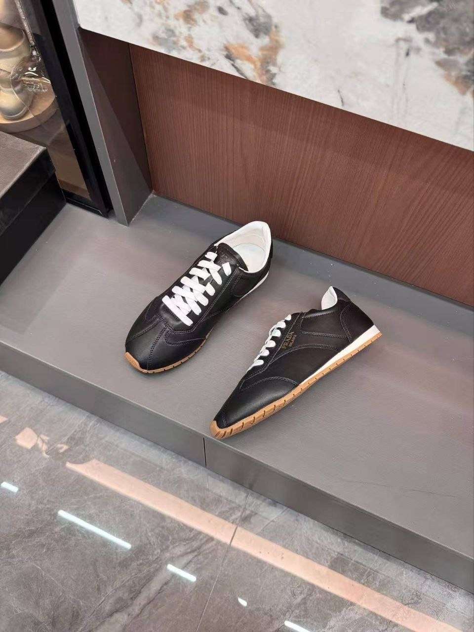 ,кроссовки loewe,кроссовки мужские женские,кроссовки женскиe,спортивная