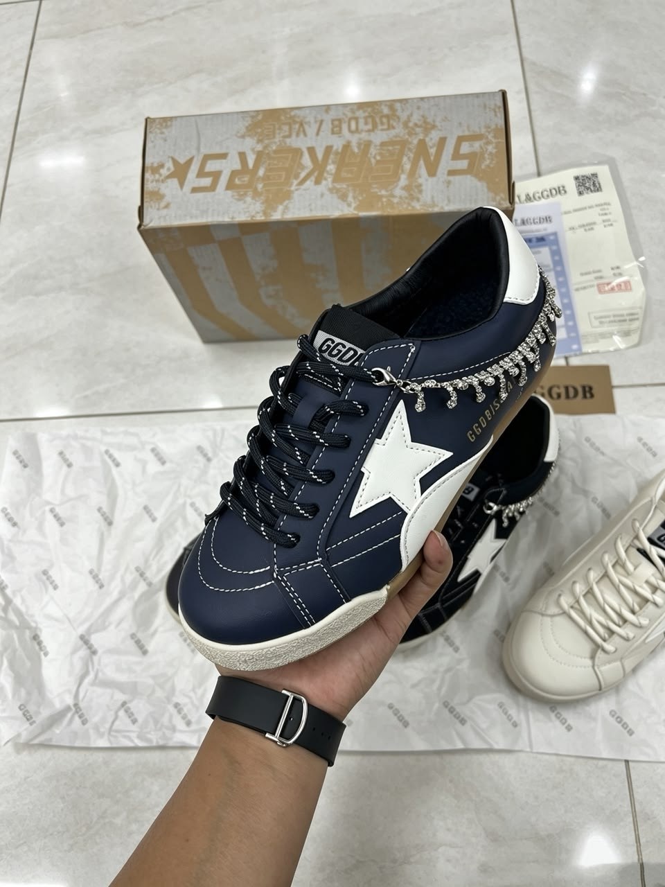 golden goose кроссовки,,кеды golden goose,модные кроссовки,женские кроссовки