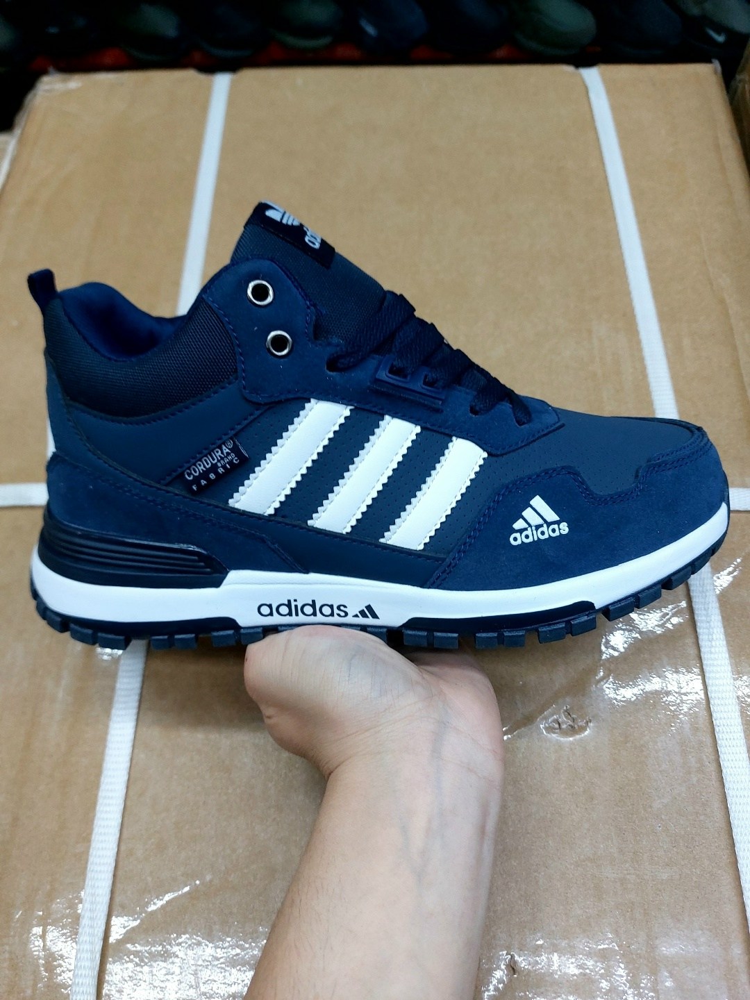 кроссовки мужские зимние adidas,зимние кроссовки adidas,кроссовки адидас мужские зимние,кроссовки adidas climaproof зимние,зимние кроссовки adidas zx 750 hi