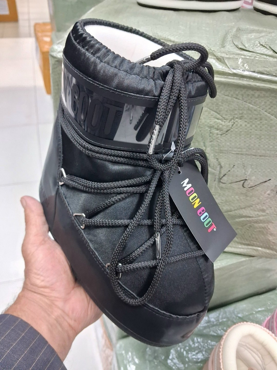 зимние сапоги moon boot mb icon low черный,ботинки moon boot,сноубутсы moon boot,дутики moon boot,луноходы женские