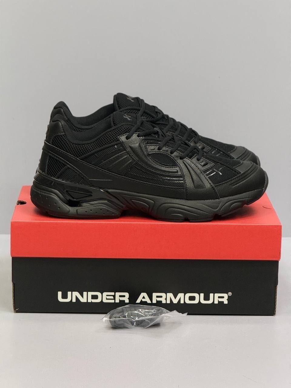 adidas by raf simons ozweego iii black scarlet,кроссовки adidas ozweego 2 x raf simons цвет черный,кроссовки унисекс,черные кроссовки,мужской кроссовки