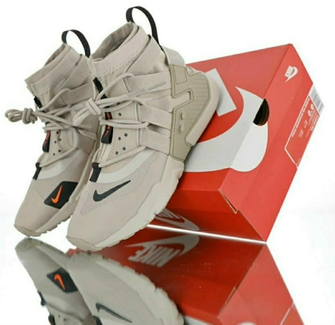 кроссовки nike air huarache gripp,кроссовки nike air huarache,мужские кроссовки nike air huarache,кроссовки nike air huarache gripp triple,nike air huarache gripp