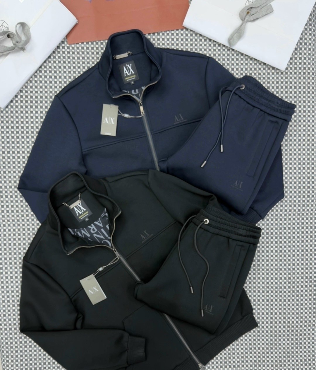 спортивный костюм brunello cucinelli,спортивный костюм armani мужской,мужской спортивный костюм armani exchange,мужской спортивный костюм,спортивный костюм stefano ricci