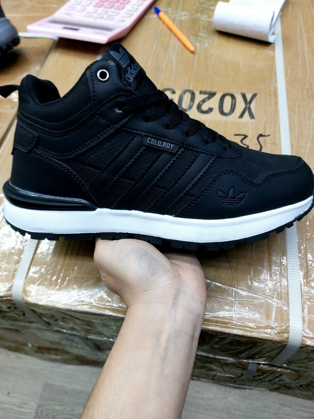 зимние кроссовки adidas retropy f2 hi,кроссовки zx 750 зимние на меху adidas,adidas мужские зимние кроссовки великан 47-49 р,зимние кроссовки adidas,кроссовки зимние высокие zx 750 adidas