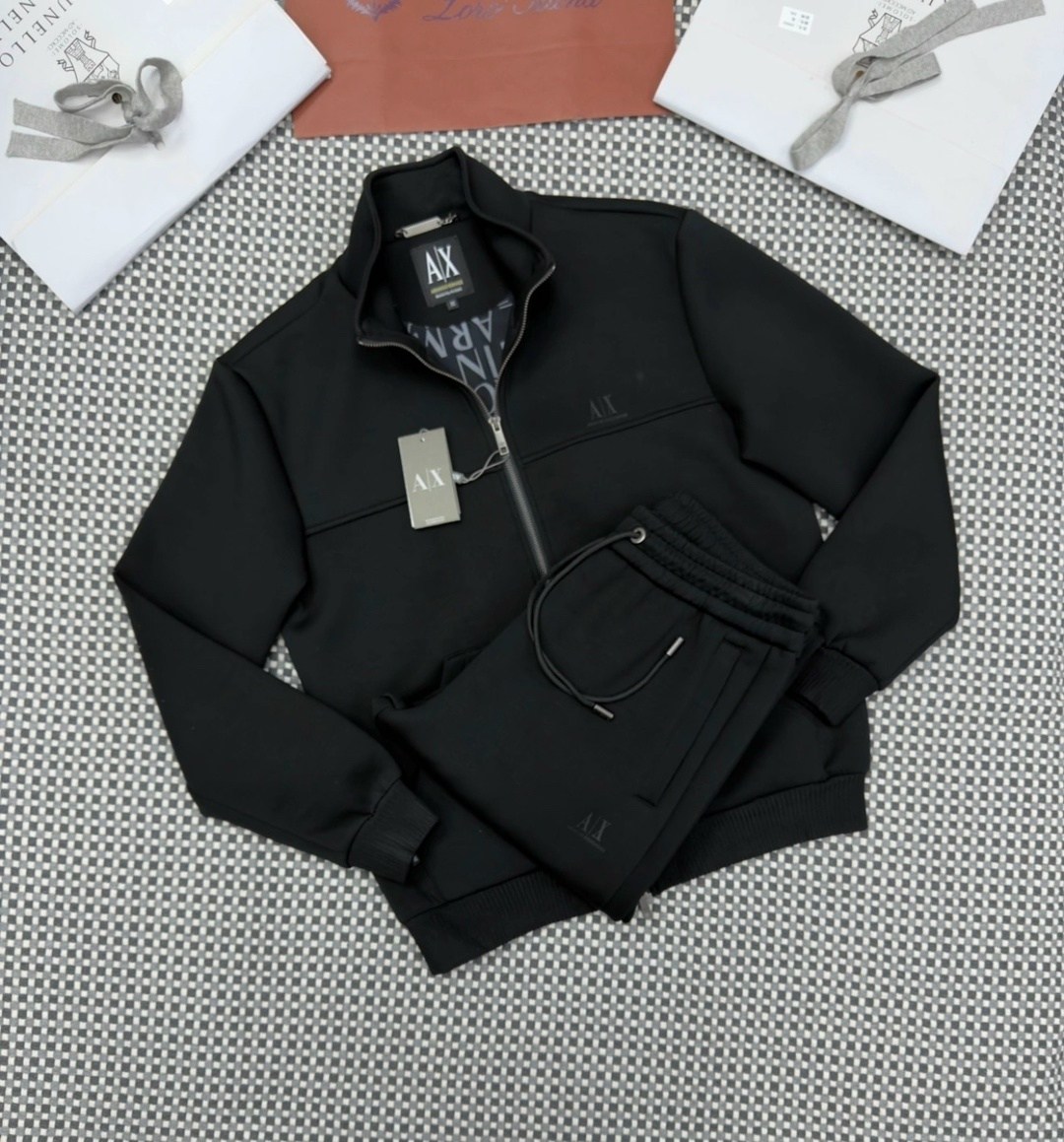 спортивный костюм brunello cucinelli,спортивный костюм armani мужской,мужской спортивный костюм armani exchange,мужской спортивный костюм,спортивный костюм stefano ricci