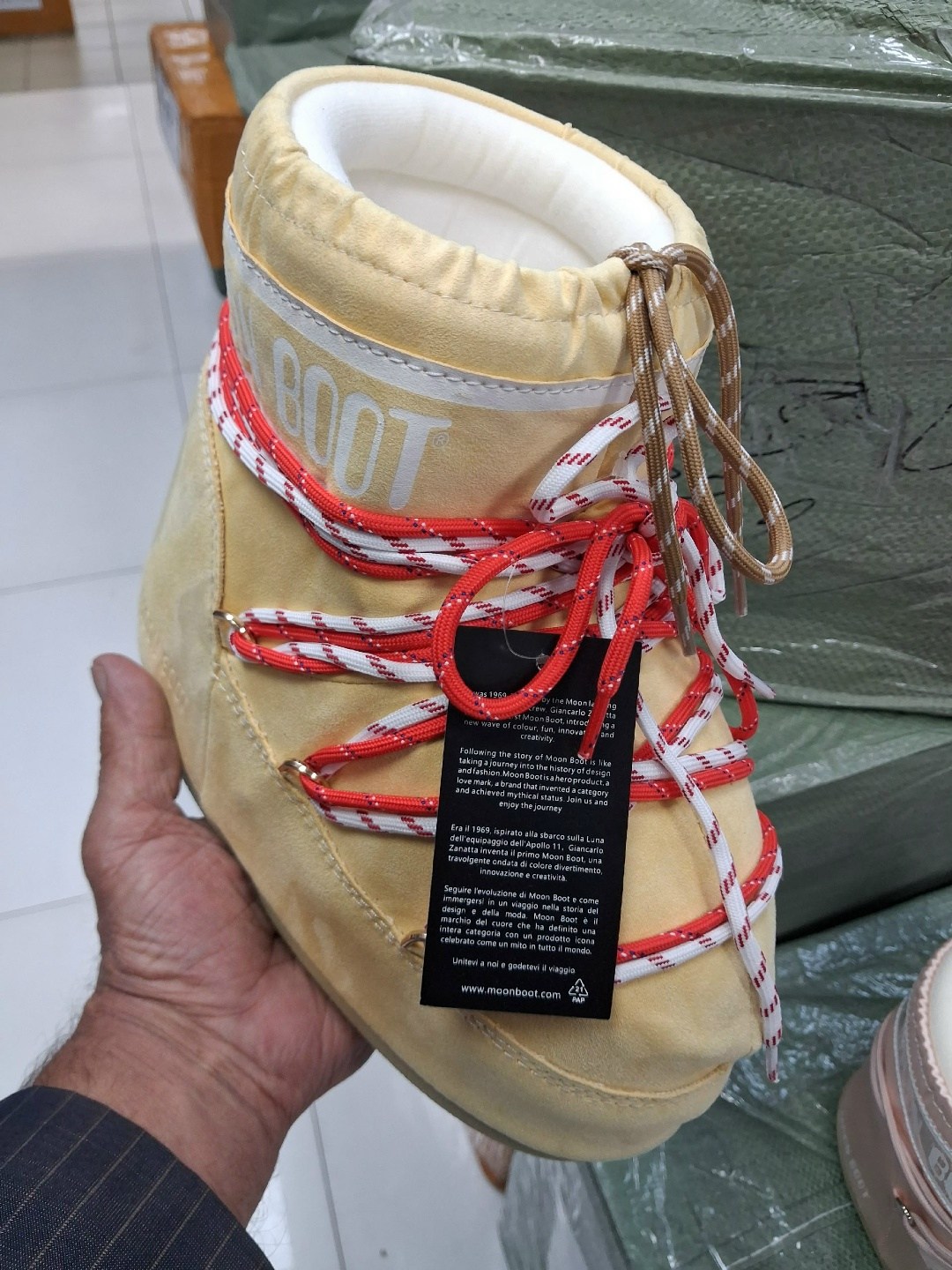 зимние сапоги moon boot mb icon low черный,ботинки moon boot,сноубутсы moon boot,дутики moon boot,луноходы женские