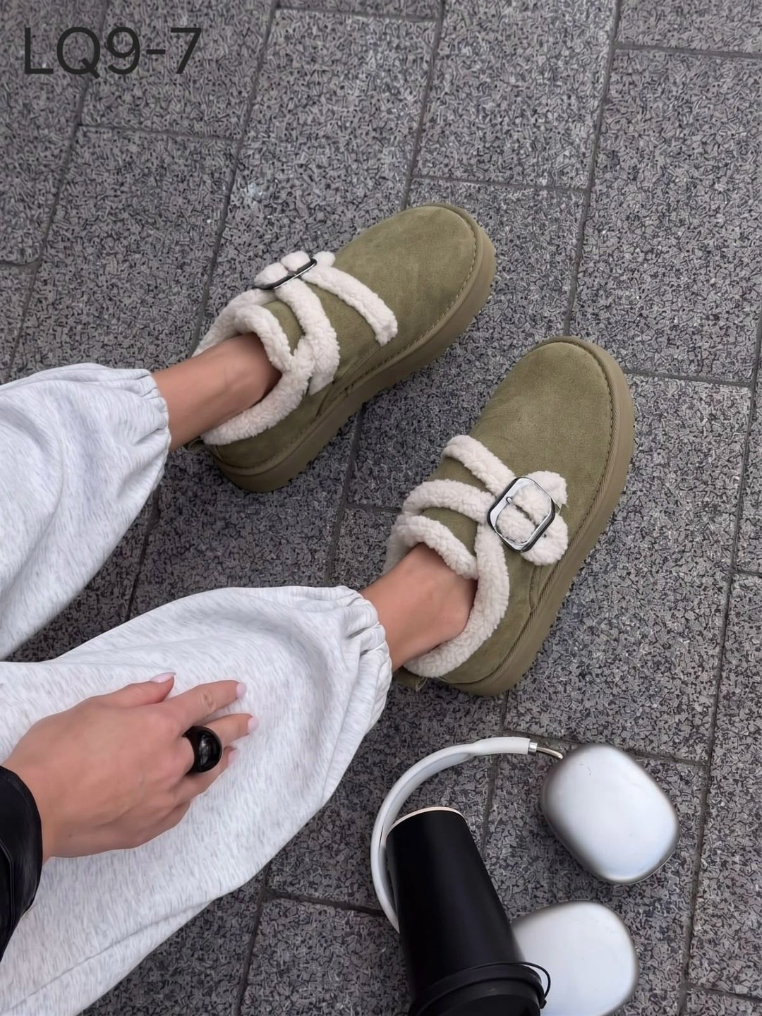угги мини зимние на толстой подошве elook shoes 287205015,,угги женские, женская зимняя,угги зимние полуботинки классические jialu