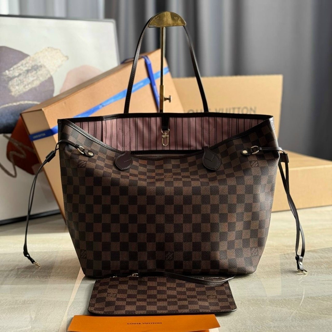 cумка louis vuitton,сумка женская louis vuitton,louis vuitton neverfull,сумка neverfull из новой коллекции дома моды louis vuitton,louis vuitton сумка шоппер