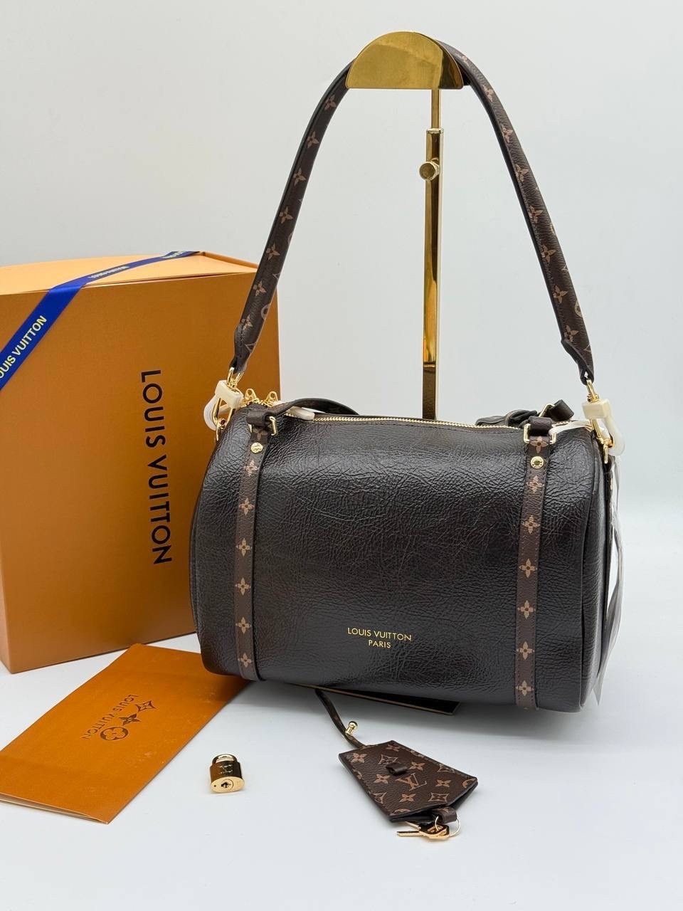 сумка женская louis vuitton,louis vuitton сумка на плечо,сумка louis vuitton,женская сумка из натуральной кожи от louis vuitton,louis vuitton сумка на плечо кросс-боди