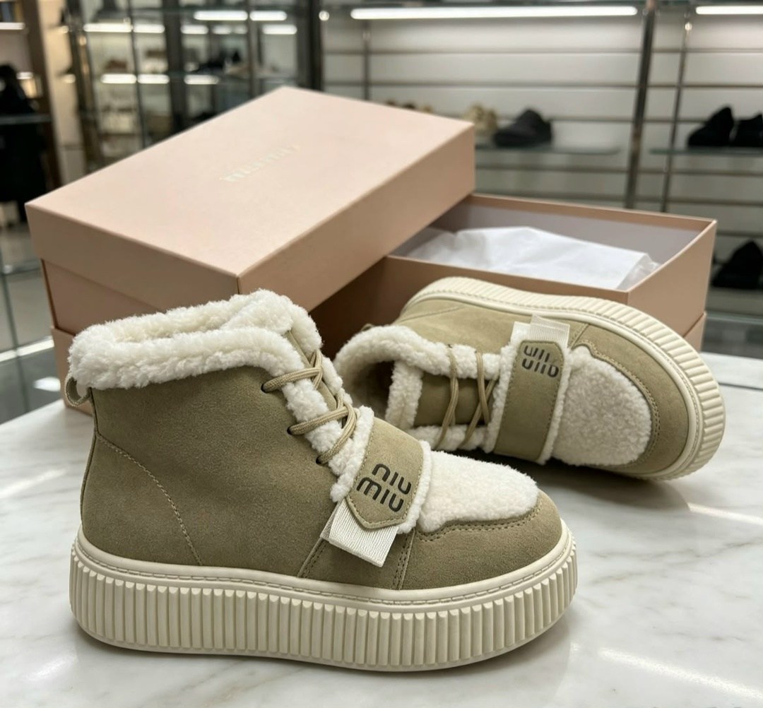 ,угги зимние на меху wildstride,зимняя женская ,высокие женские зимние кеды chanel,угги зимние с мехом на платформы