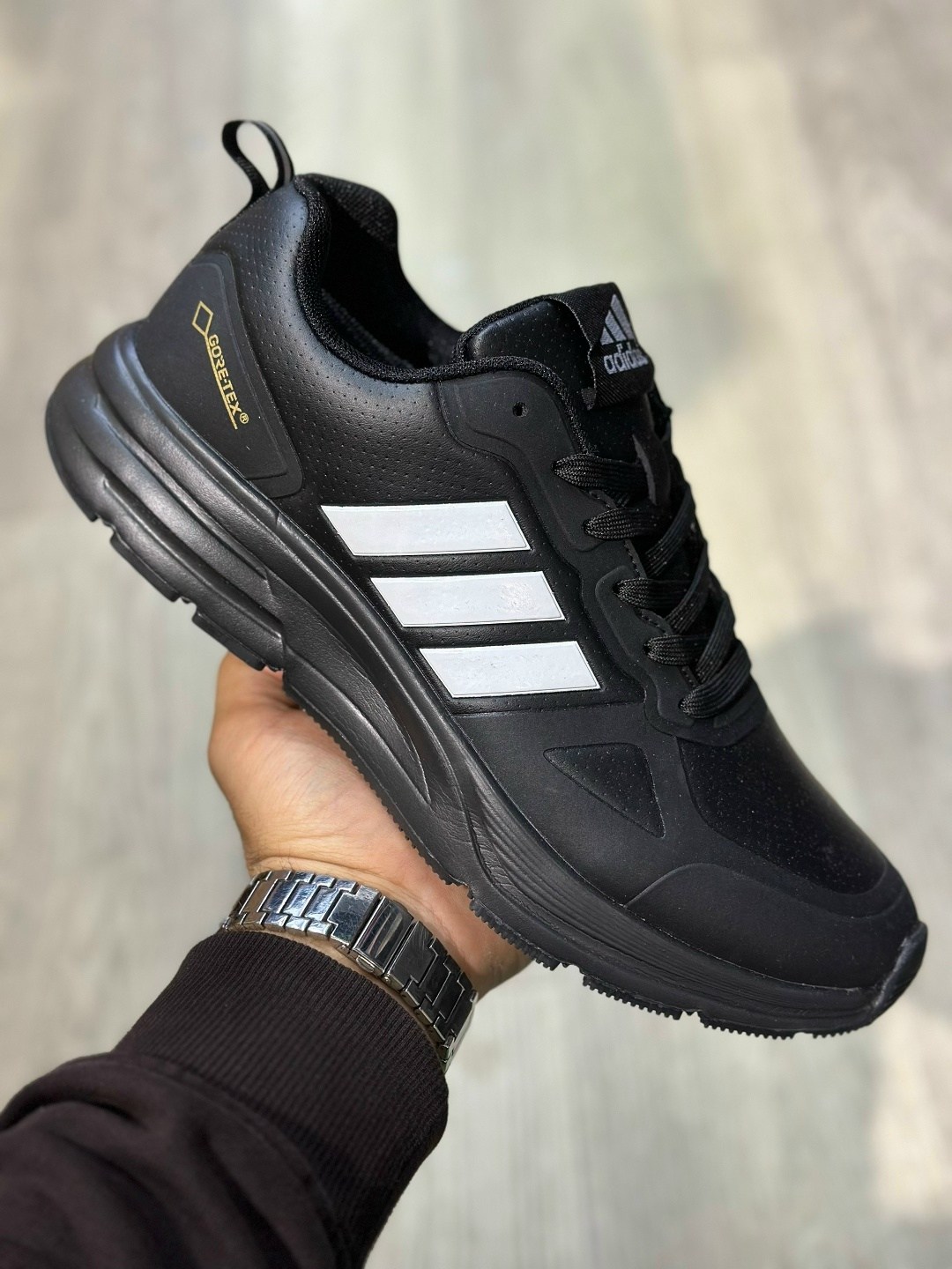 кроссовки мужские adidas,кроссовки adidas,зимние кроссовки adidas,мужские кроссовки адидас,кроссовки адидас