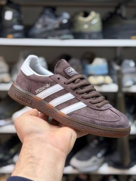 Кроссовки
