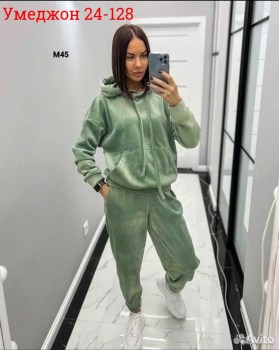 Костюм