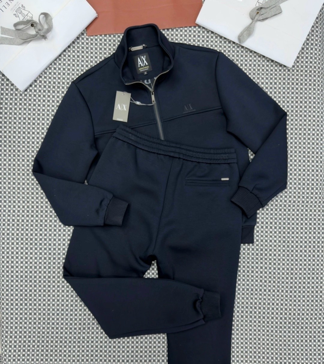 спортивный костюм brunello cucinelli,спортивный костюм armani мужской,мужской спортивный костюм armani exchange,мужской спортивный костюм,спортивный костюм stefano ricci