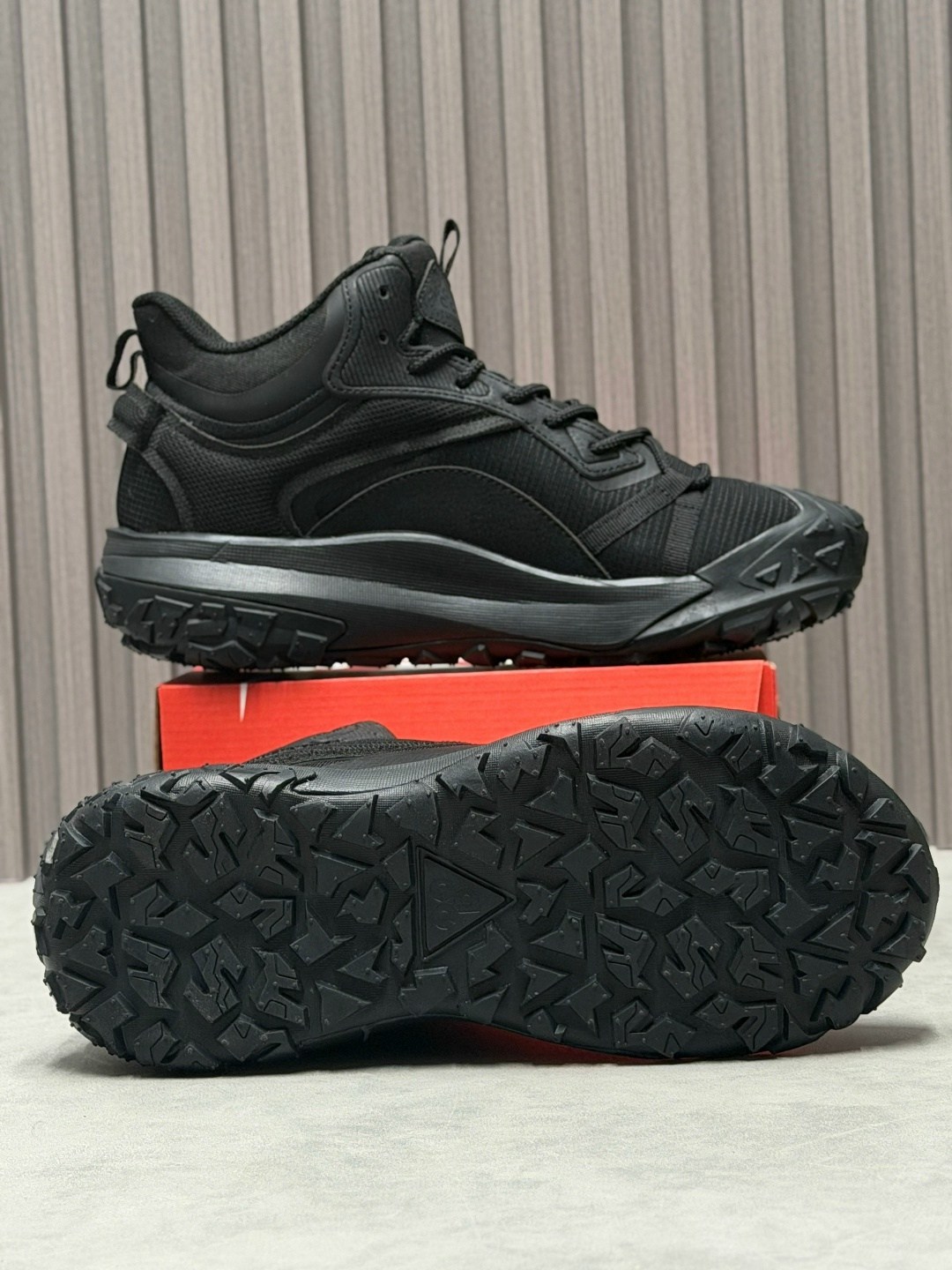 мужские кроссовки nike acg mountain fly 2 low,кроссовки nike acg mountain fly 2 low,кроссовки nike acg mountain fly 2,зимние кроссовки nike,кроссовки мужские nike acg mountain fly 2 low black