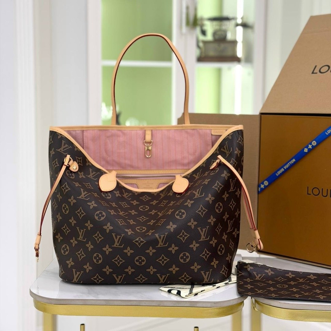 cумка louis vuitton,сумка женская louis vuitton,louis vuitton neverfull,сумка neverfull из новой коллекции дома моды louis vuitton,louis vuitton сумка шоппер