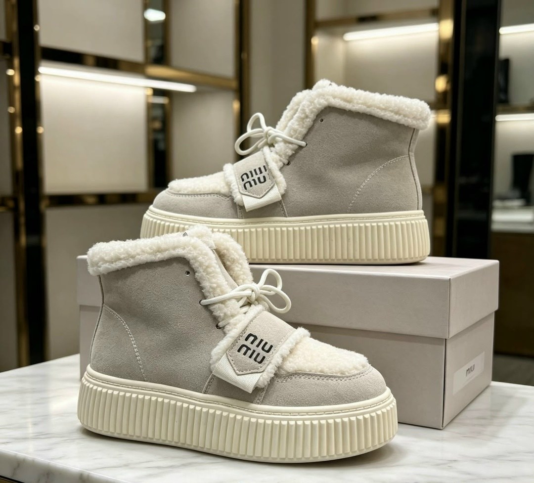 ,угги зимние на меху wildstride,зимняя женская ,высокие женские зимние кеды chanel,угги зимние с мехом на платформы