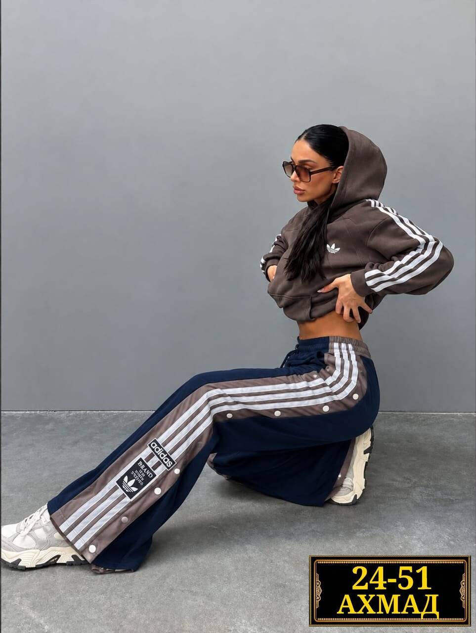 костюм спортивный женский,adidas женский спортивный костюм,стильный костюм с лампасами,костюм адидас женский,костюм двойка со штанами лампасами