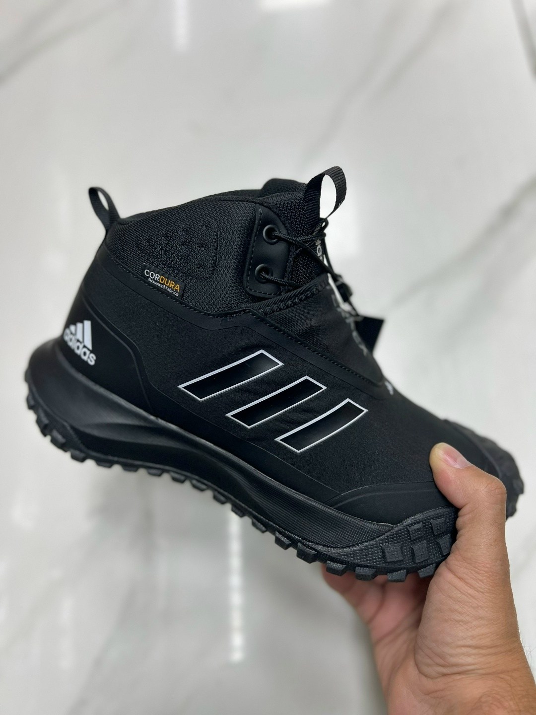 ботинки adidas,ботинки adidas terrex,зимние кроссовки adidas,зимние ботинки adidas,кроссовки adidas terrex