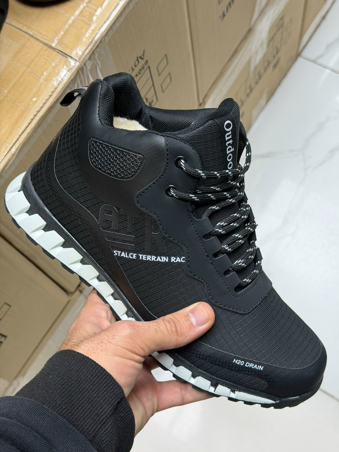 зимние кроссовки adidas,кроссовки мужские зимние,зимние кроссовки,кроссовки зимние bona,зимняя
