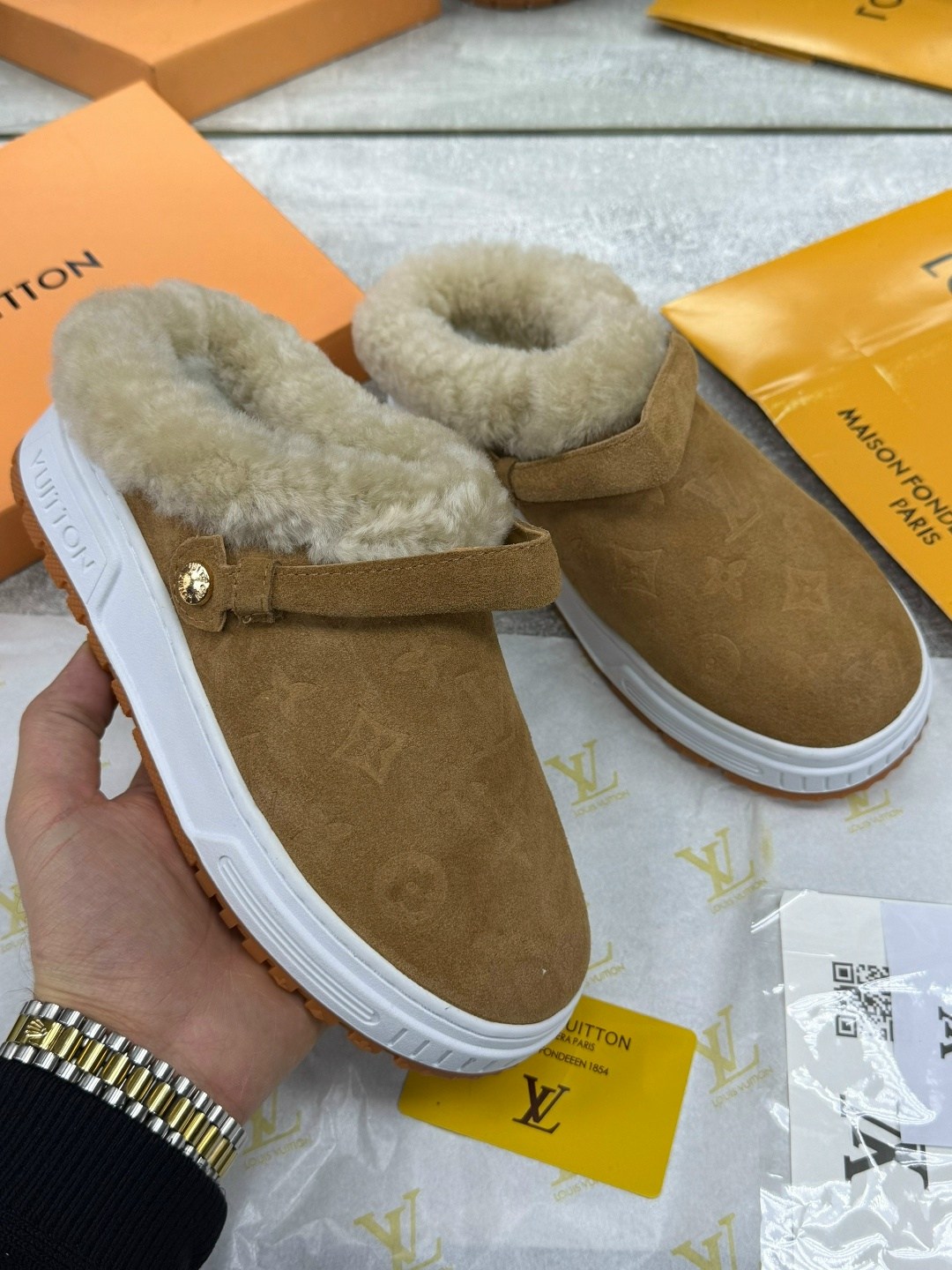 мюли louis vuitton,ботинки louis vuitton,тапочки louis vuitton,,угги женские