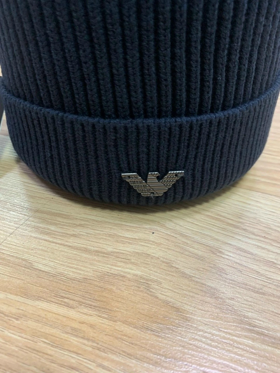 шапка emporio armani,мужская шапка armani,шапка мужская армани,чёрная мужская шапка emporio armani,шапка