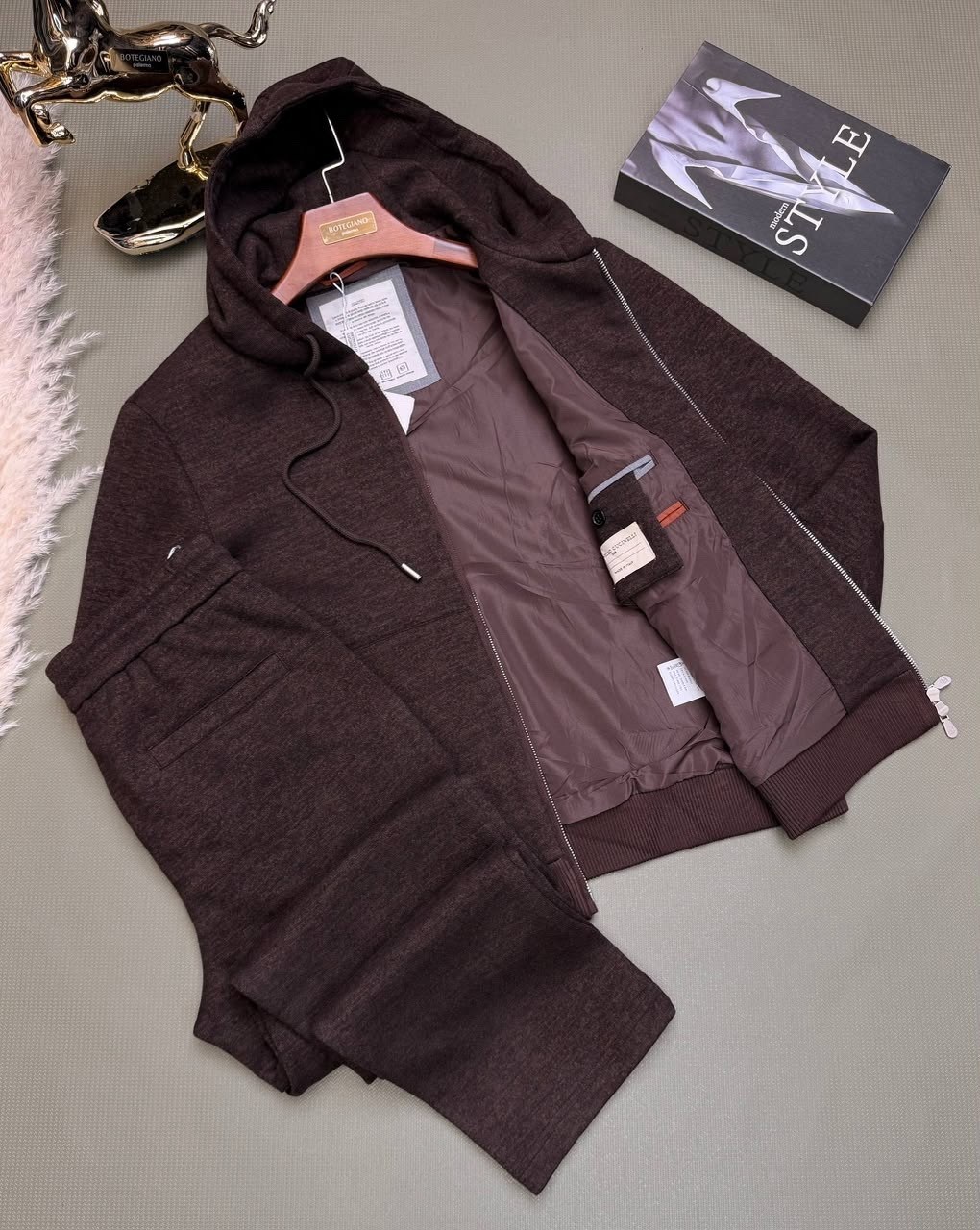 спортивный костюм brunello cucinelli,костюм brunello cucinelli,прогулочный костюм brunello cucinelli 33621,спортивный костюм loro piana,костюм brunello cucinelli серый