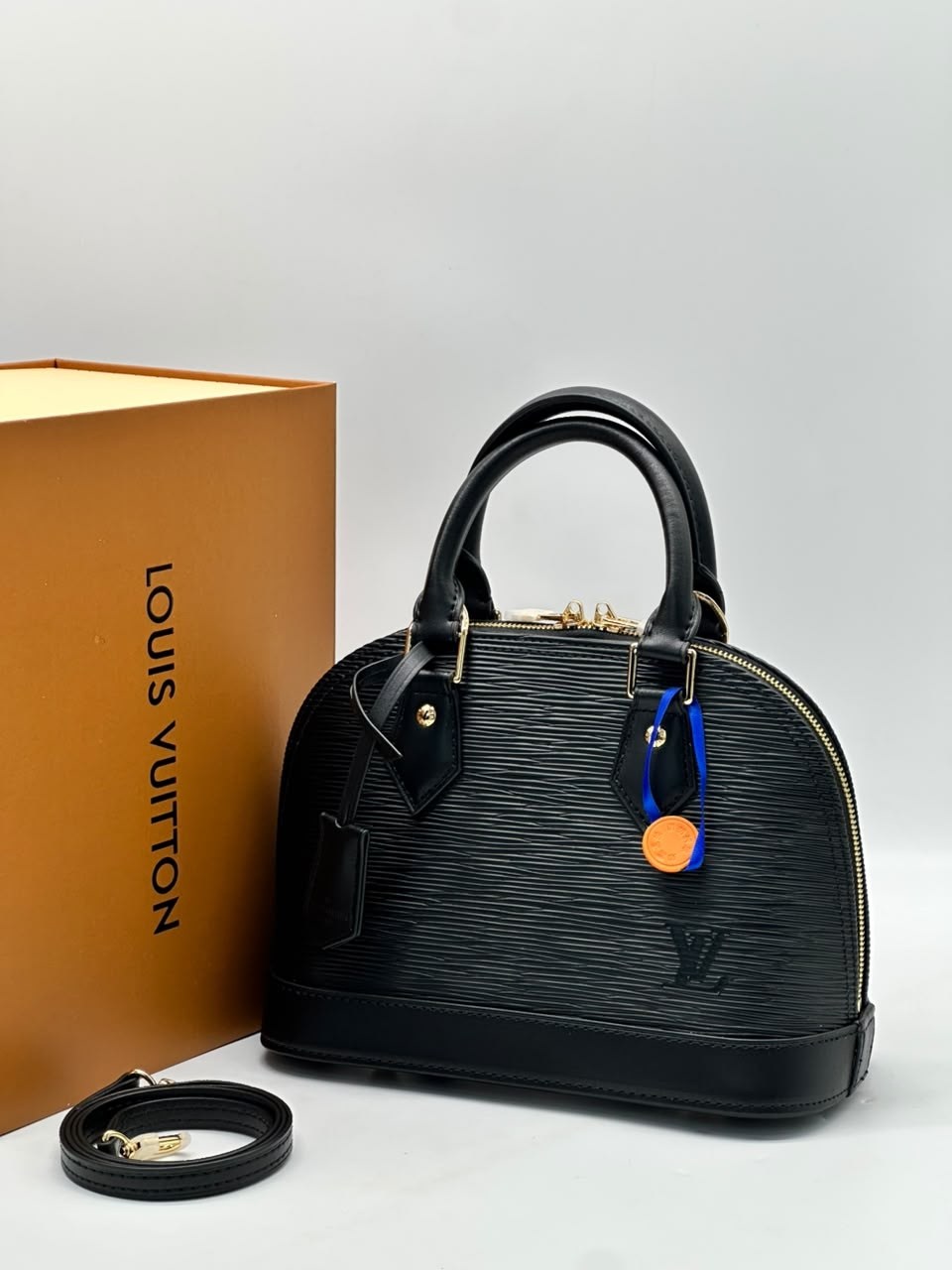 сумка,louis vuitton alma bb,сумкa louis vuitton,модная сумка,сумки для женщин