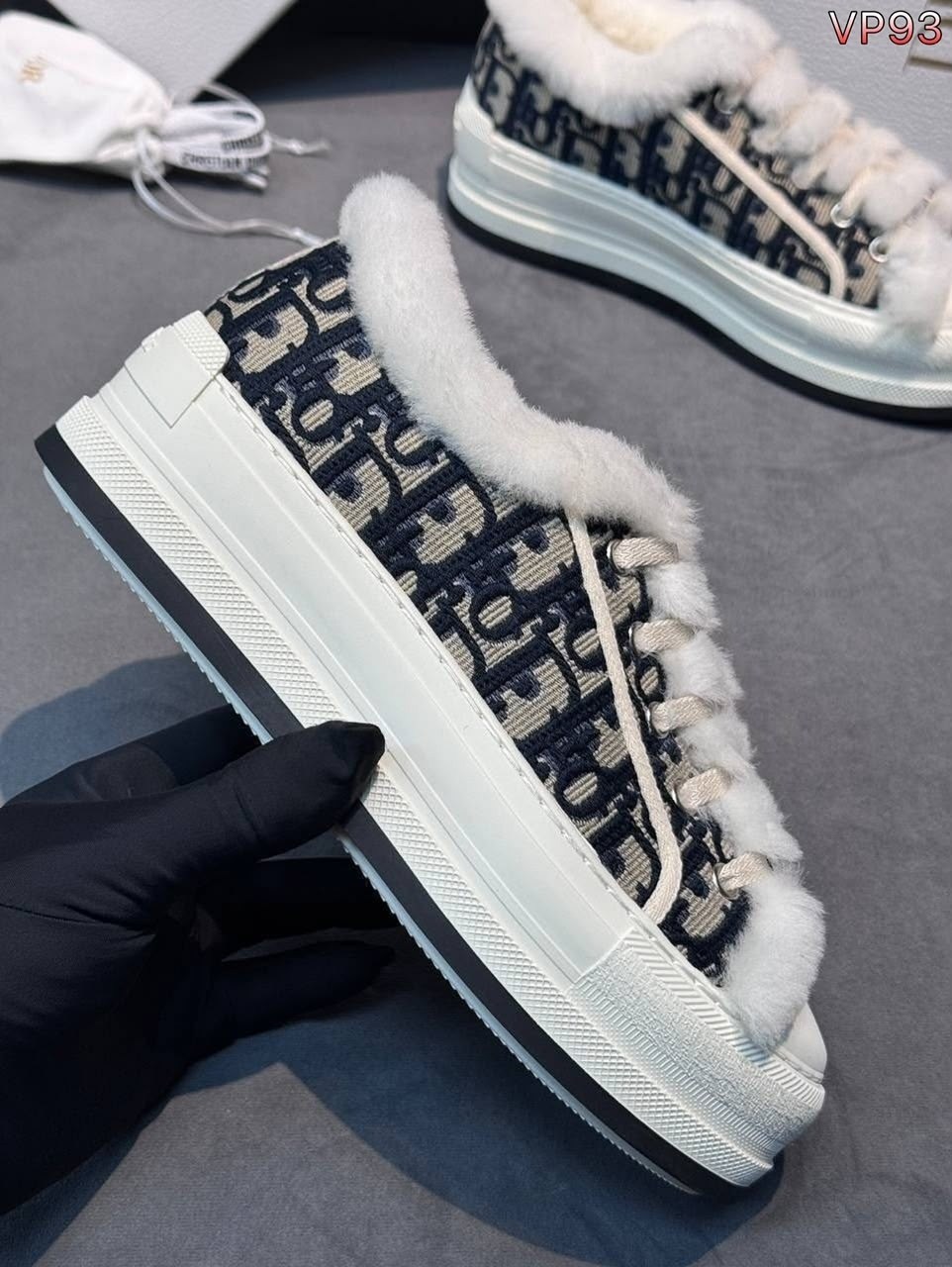 женские зимние кеды с мехом christian dior walk'n' серые,кеды диор,кеды walk n dior platform зимние на меху,кеды dior женские,кеды christian dior