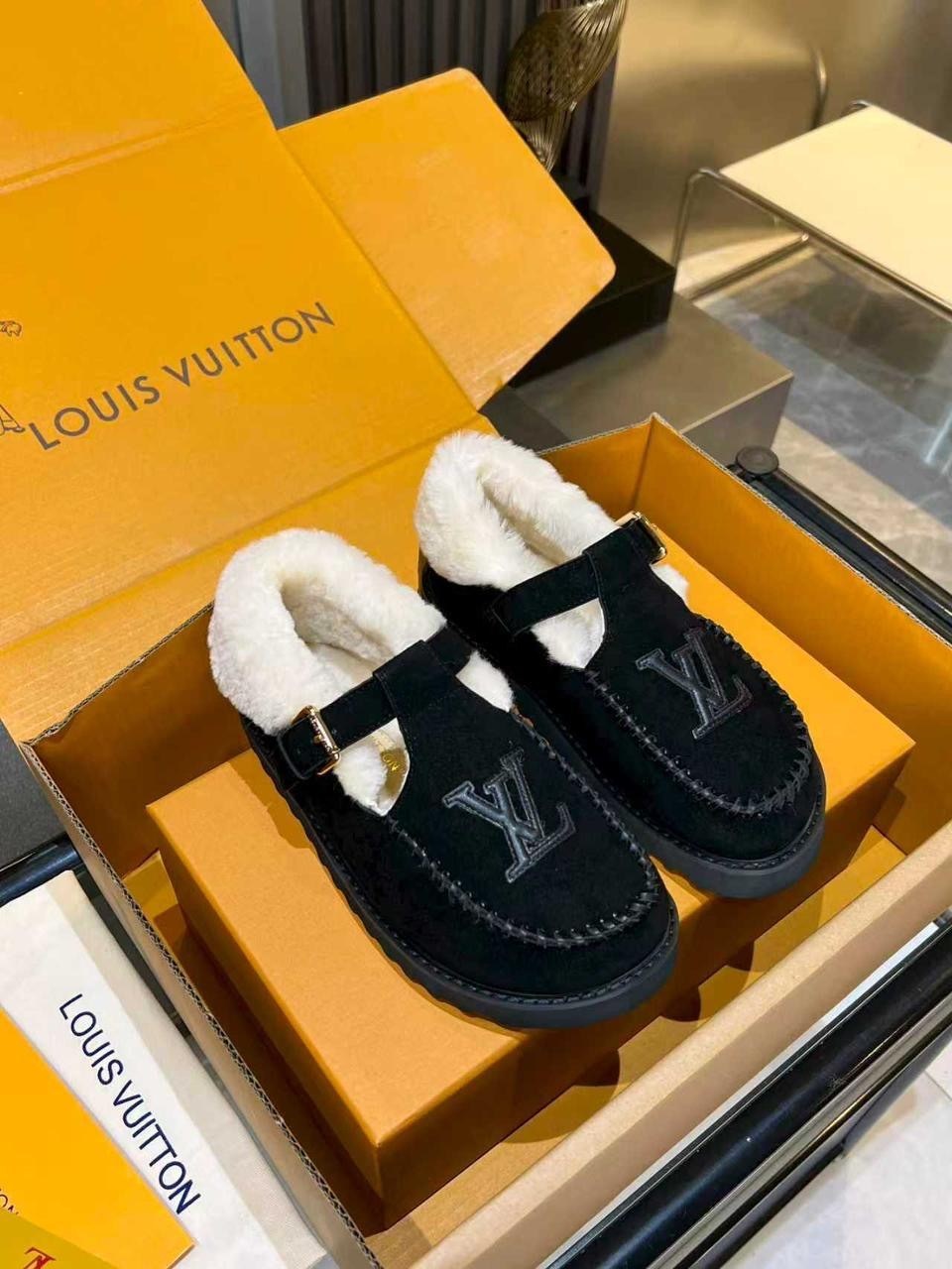 ,женские замшевые ботинки louis vuitton colorado comfort на меху черные,женские замшевые ботинки louis vuitton colorado comfort на меху бежевые,ботинки louis vuitton,женская