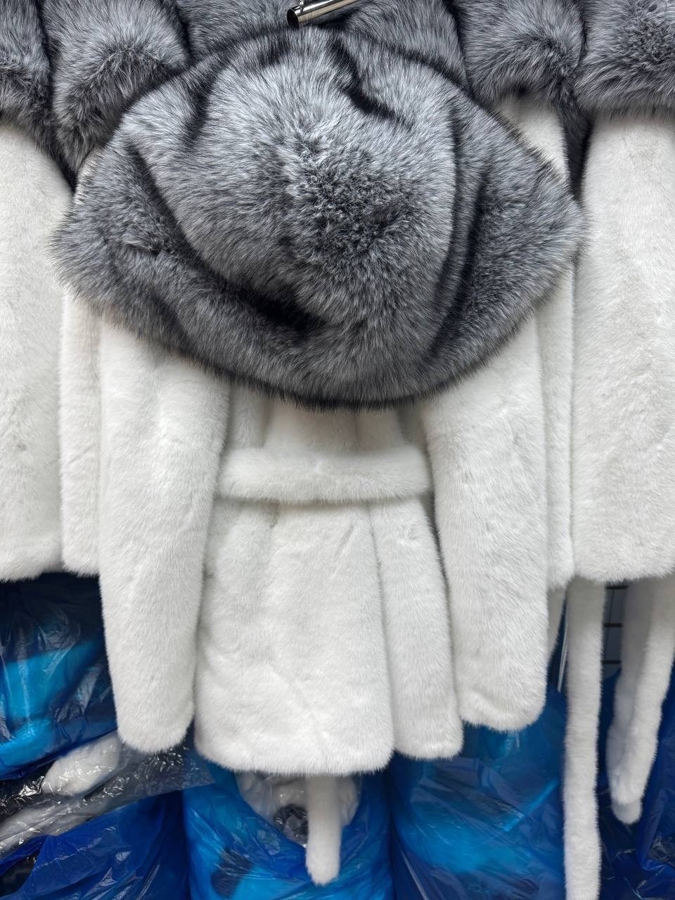 эко шуба под норку с капюшоном,шуба белая норка,шубка из эко меха с капюшоном,белая норковая шуба,шуба норковая с капюшоном