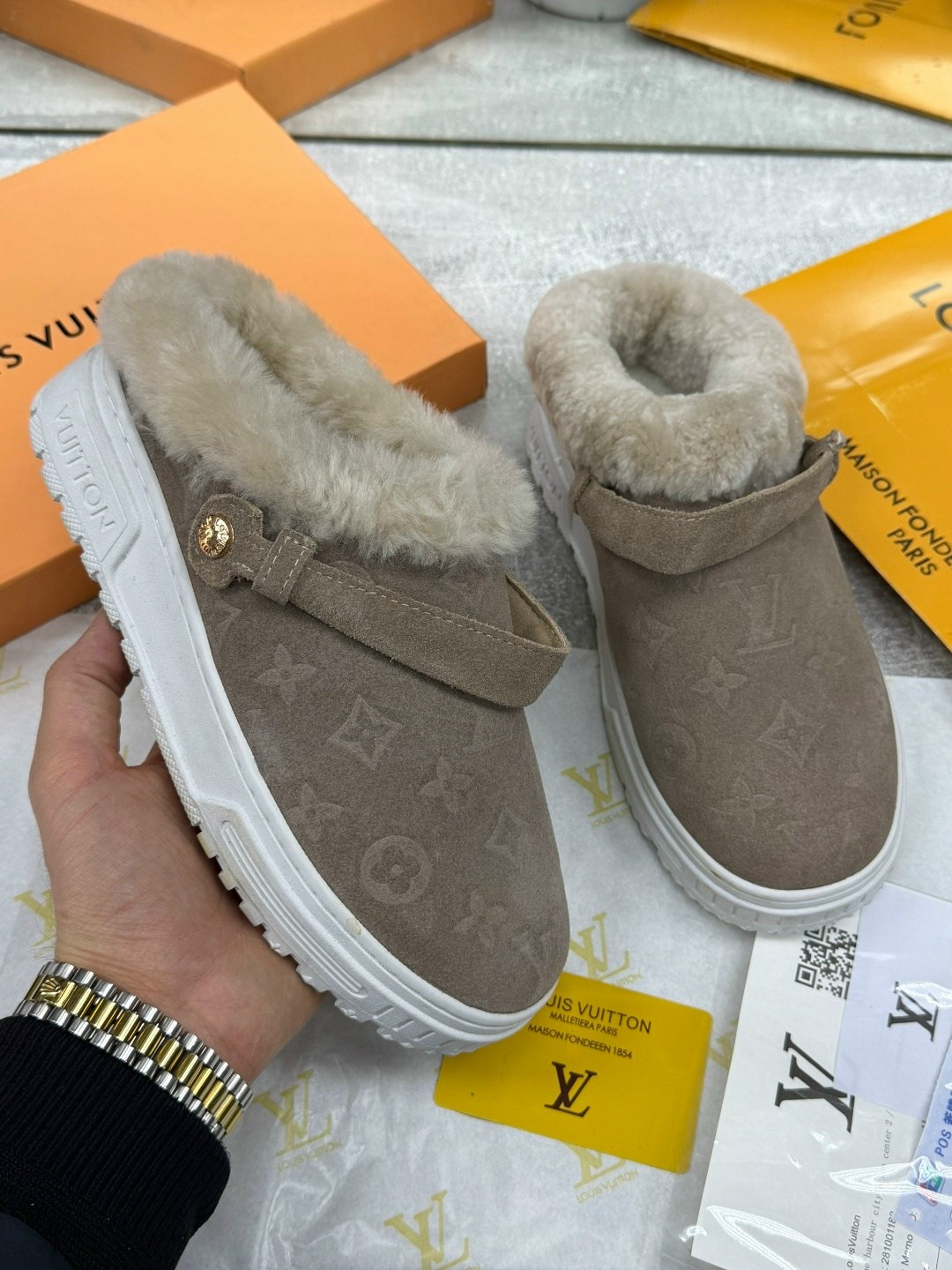 мюли louis vuitton,ботинки louis vuitton,тапочки louis vuitton,,угги женские