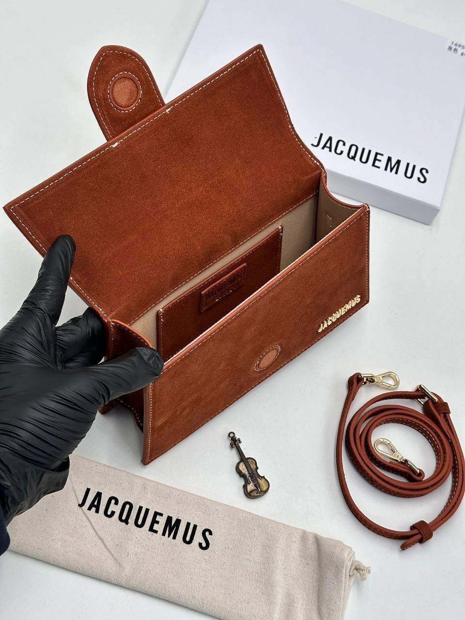 сумка jacquemus из натуральной замши,jacquemus сумка,сумка jacquemus коричневый,сумка женская замшевая jacquemus 24x13,сумки женская сумка через плечо