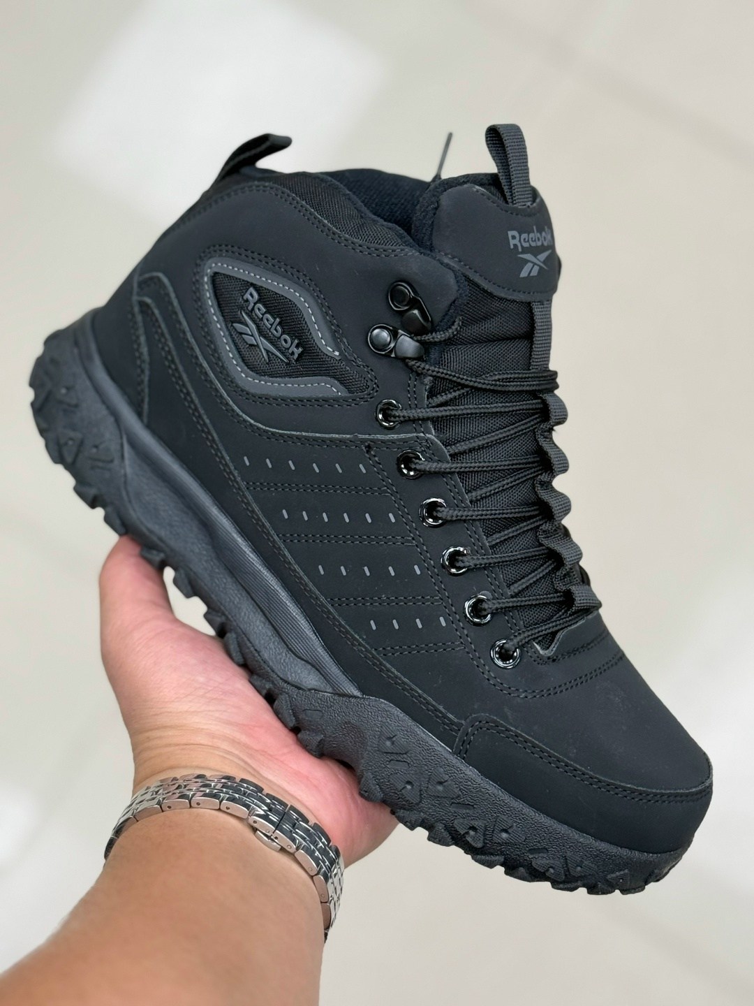 зимние кроссовки reebok,зимние кроссовки reebok classic leather mid ripple,кроссовки reebok,кроссовки reebok classic leather mid,кроссовки reebok classic