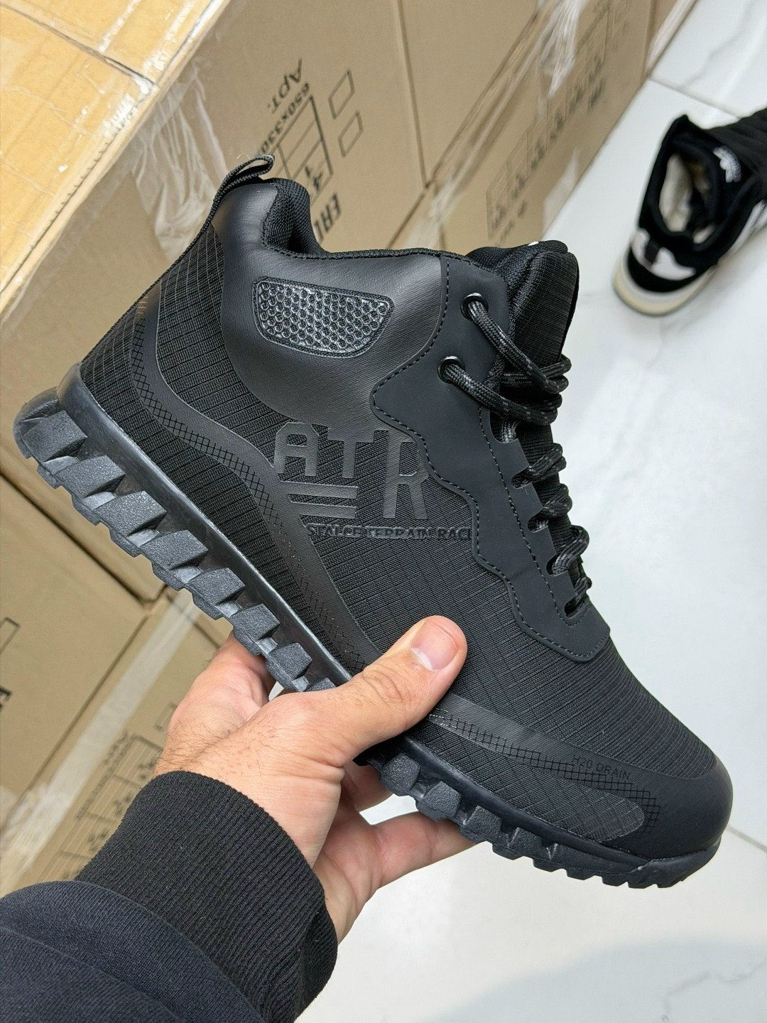 зимние кроссовки adidas,кроссовки мужские зимние,зимние кроссовки,кроссовки зимние bona,зимняя