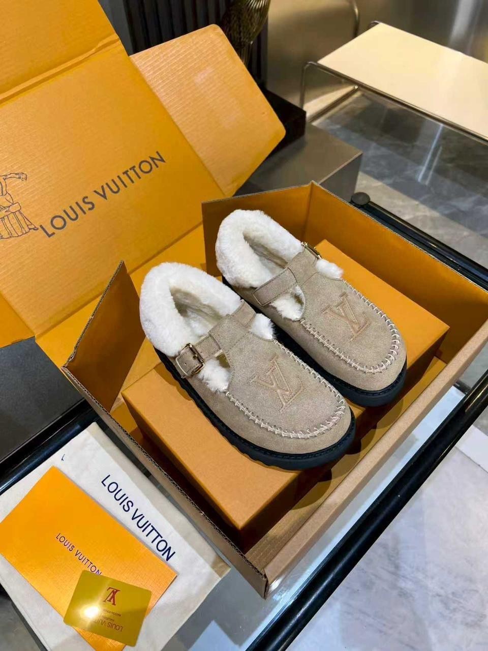,женские замшевые ботинки louis vuitton colorado comfort на меху черные,женские замшевые ботинки louis vuitton colorado comfort на меху бежевые,ботинки louis vuitton,женская