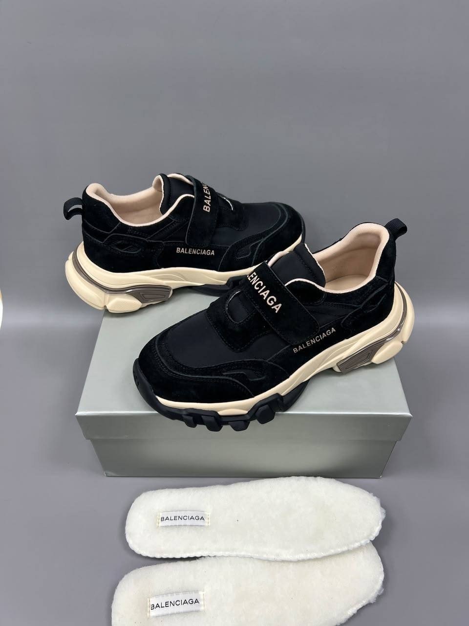 ,кроссовки женские balenciaga,кроссовки balenciaga,женские кроссовки,balmain кроссовки