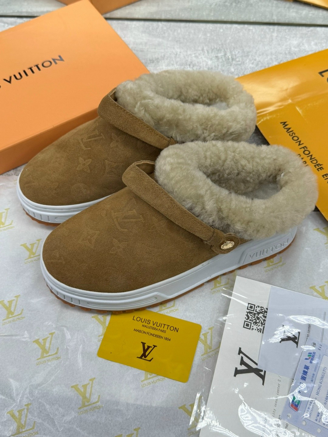 мюли louis vuitton,ботинки louis vuitton,тапочки louis vuitton,,угги женские