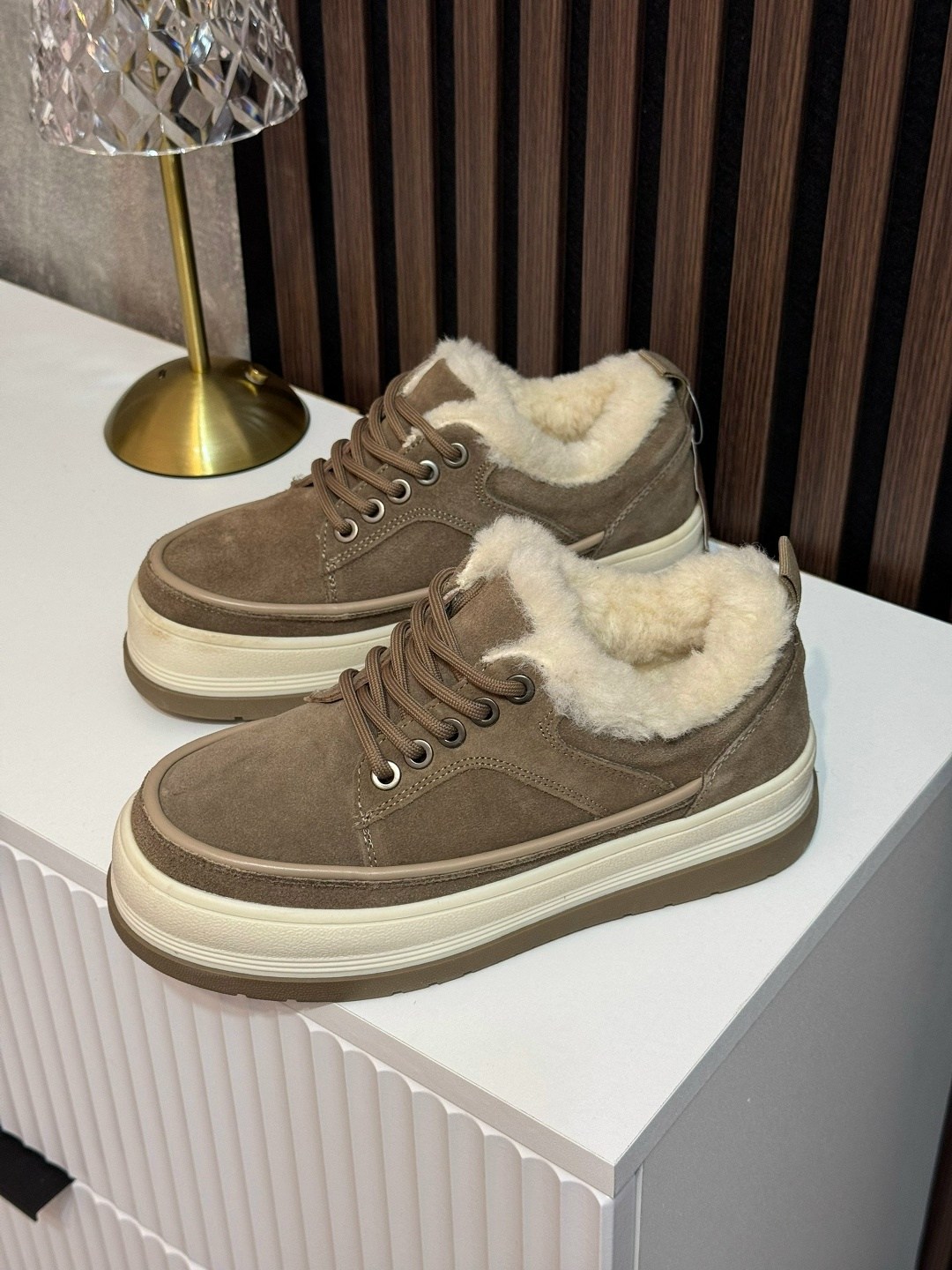 кеды зимние/кроссовки теплые a9002-4m,,зимние кеды ugg из натуральной замши,зимние черные замшевые кеды кроссовки с натуральным мехом,замшевые кроссовки