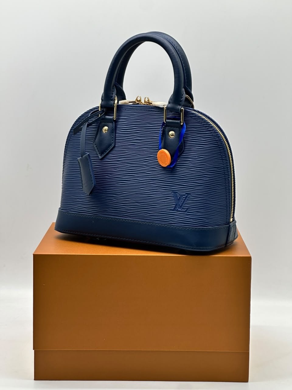 сумка,louis vuitton alma bb,сумкa louis vuitton,модная сумка,сумки для женщин