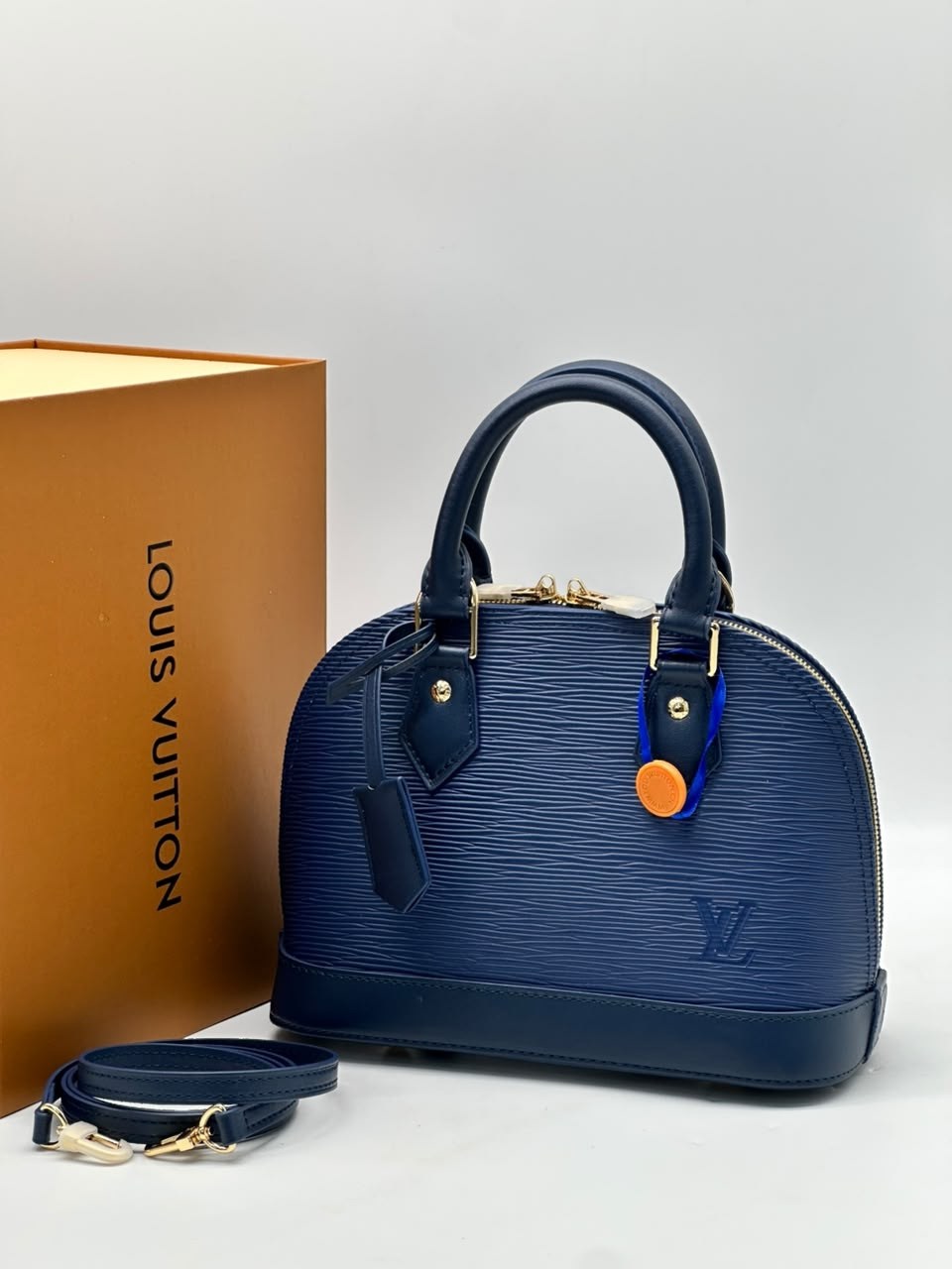 сумка,louis vuitton alma bb,сумкa louis vuitton,модная сумка,сумки для женщин
