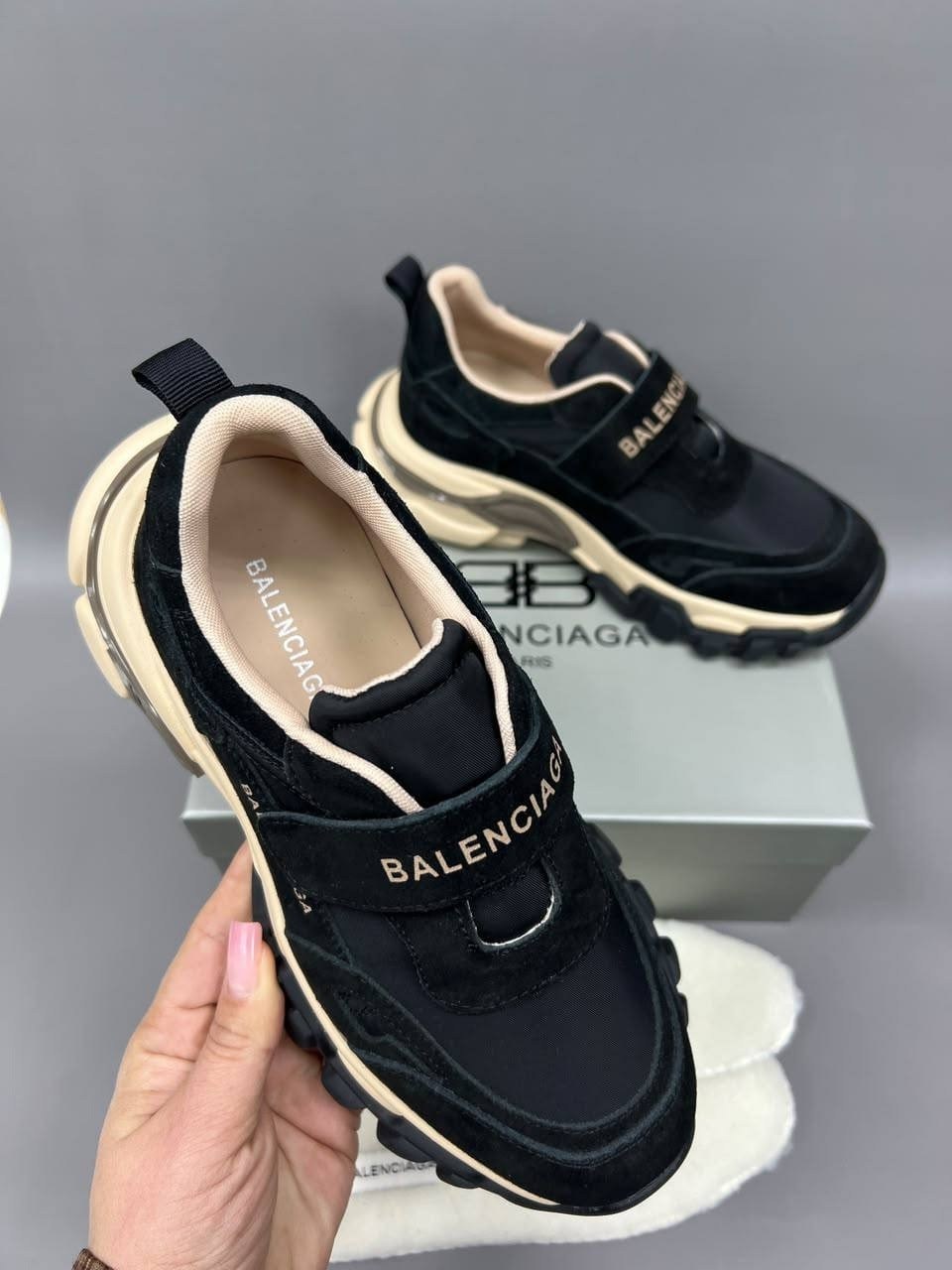 ,кроссовки женские balenciaga,кроссовки balenciaga,женские кроссовки,balmain кроссовки
