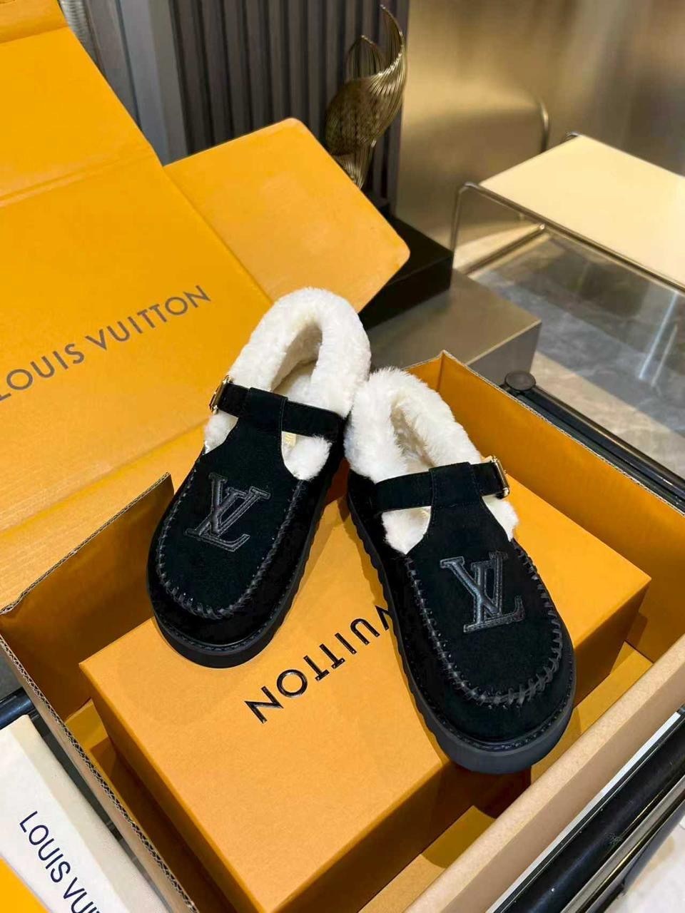 ,женские замшевые ботинки louis vuitton colorado comfort на меху черные,женские замшевые ботинки louis vuitton colorado comfort на меху бежевые,ботинки louis vuitton,женская