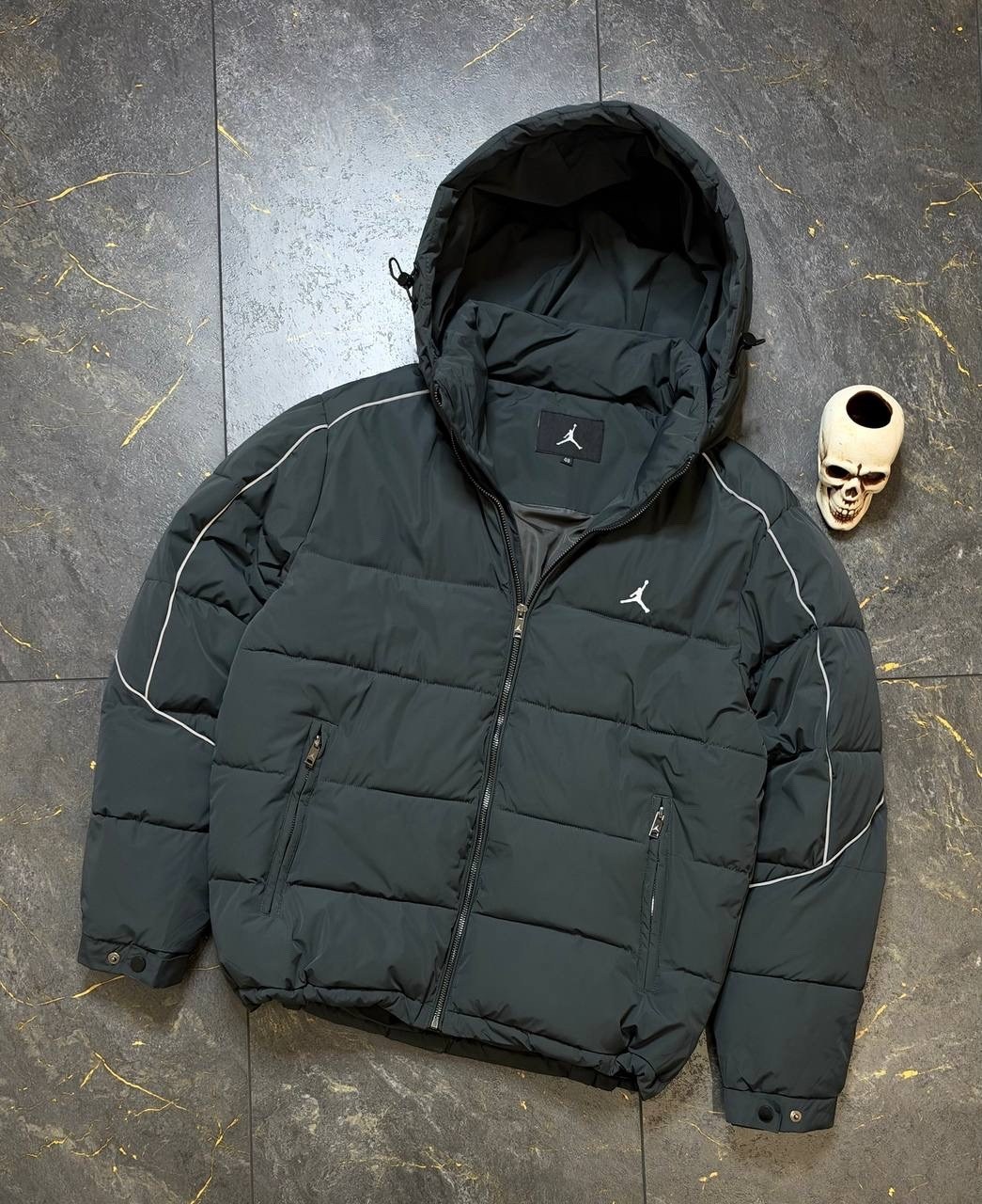 куртка jordan,куртка essentials пуховик air jordan черный,куртка пуховик nike jordan,куртка,пуховик jordan x supreme