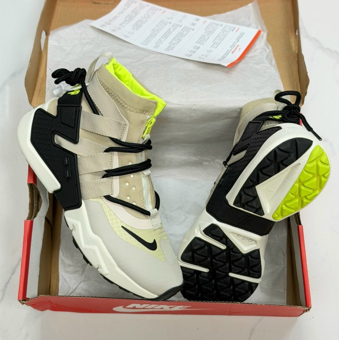 кроссовки nike air huarache gripp,кроссовки nike air huarache,кроссовки nike air huarache gripp triple,nike air huarache gripp,мужские кроссовки nike air huarache